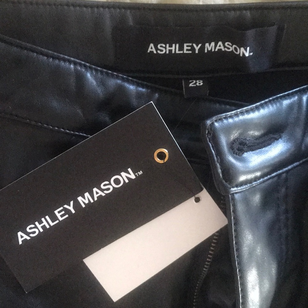 ‼️🎉HOST PICK🥳‼️NWT Faux-Leather Pants - Picture 4 of 4
